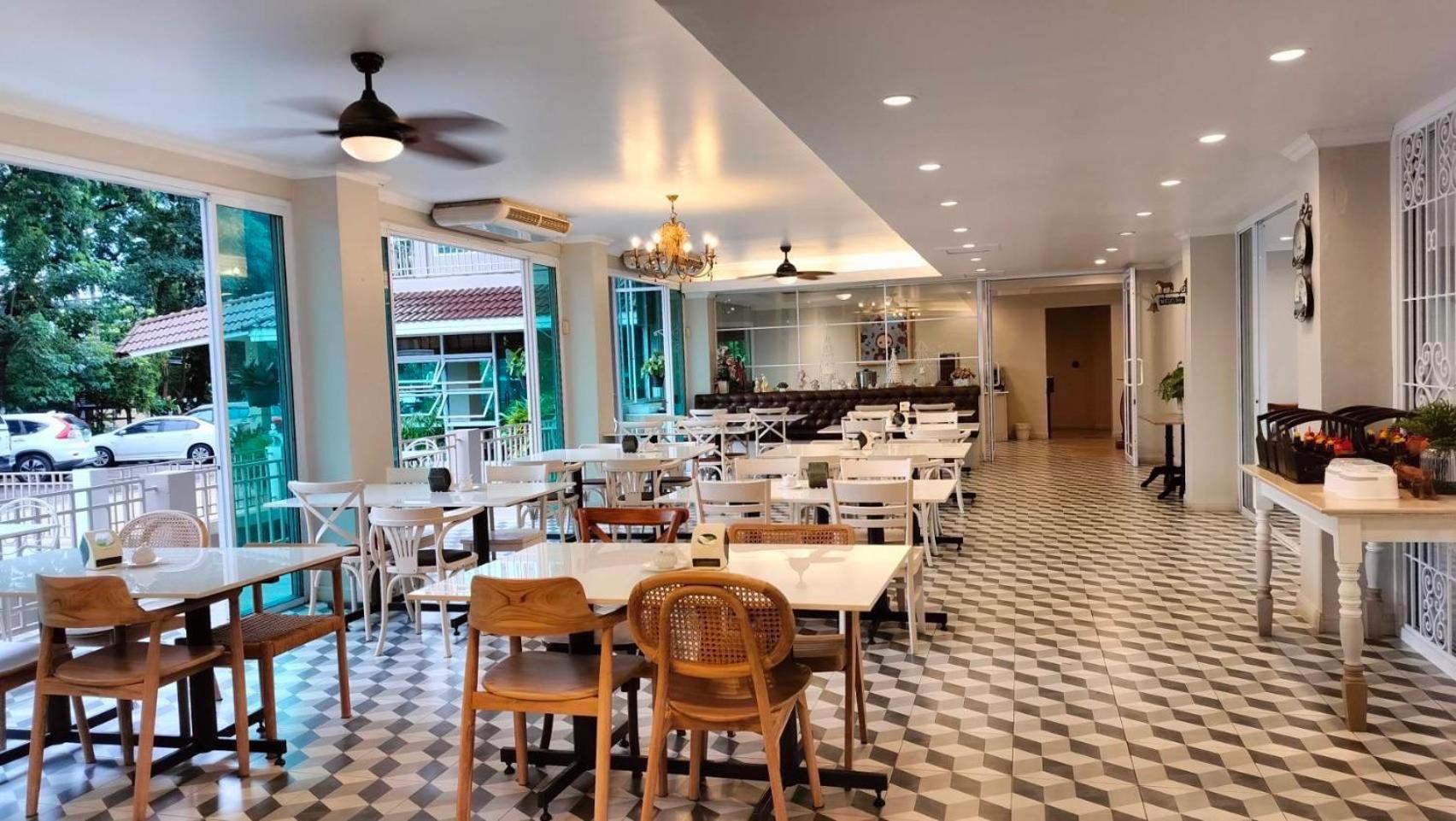 Rattana View Hotel Phitsanulok Exterior foto