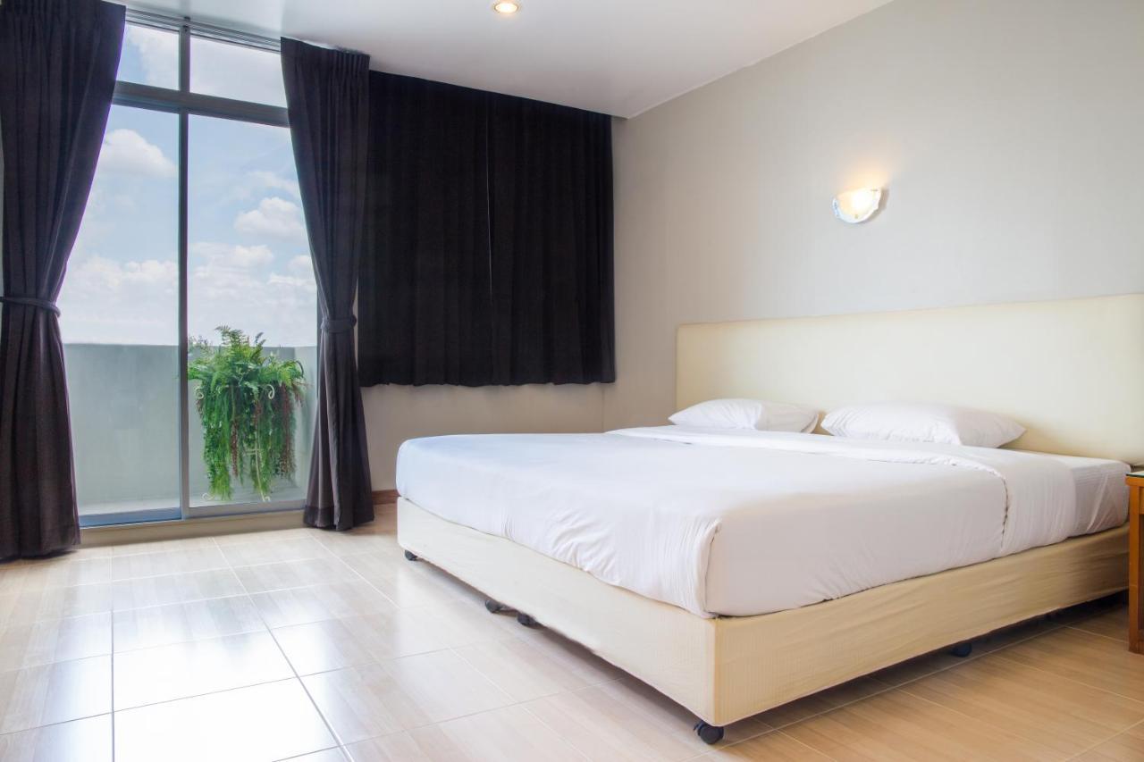 Rattana View Hotel Phitsanulok Exterior foto